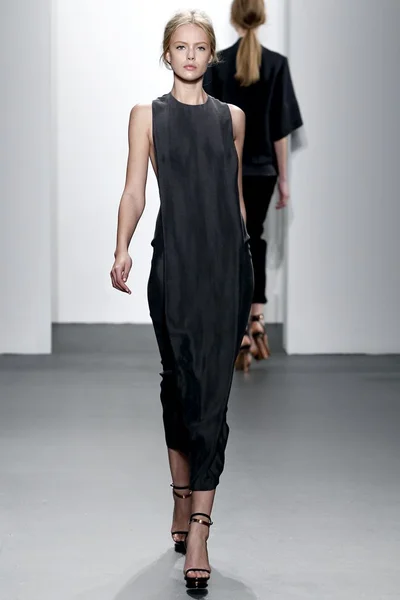 Look 27
